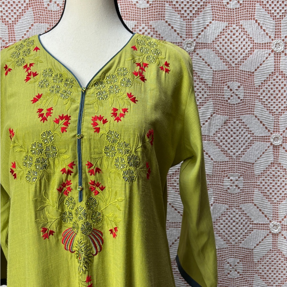 Vintage Embroidered Kurta Caftan Dress | Boho Tunic - Picture 2 of 8